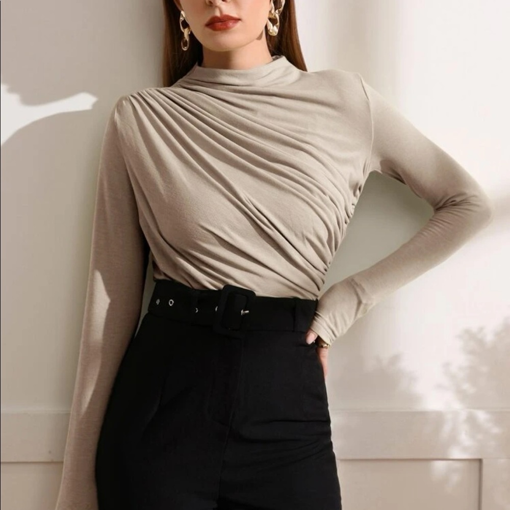 Apricot minimalist ruched blouse - Picture 2 of 16